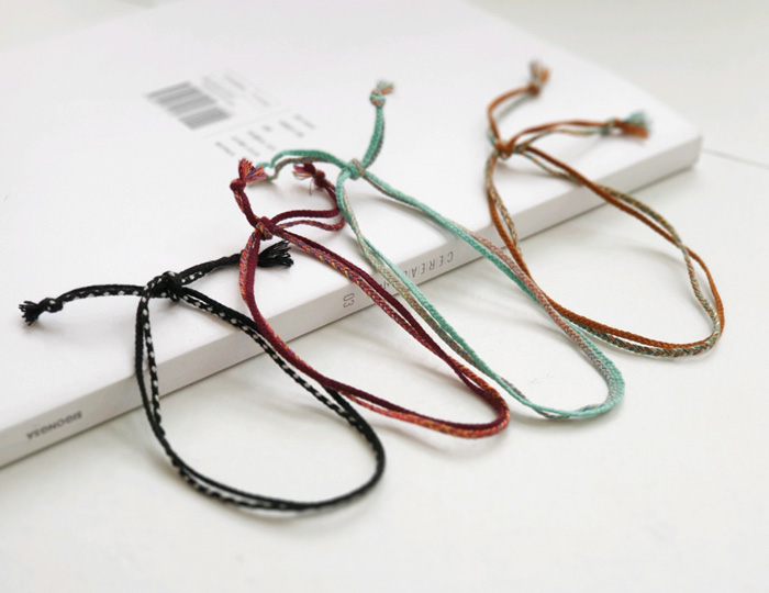 <b>two tone color combination thread anklets</b>
