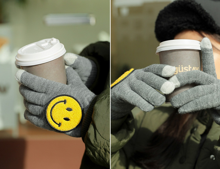 <b>smile patch touch gloves</b>