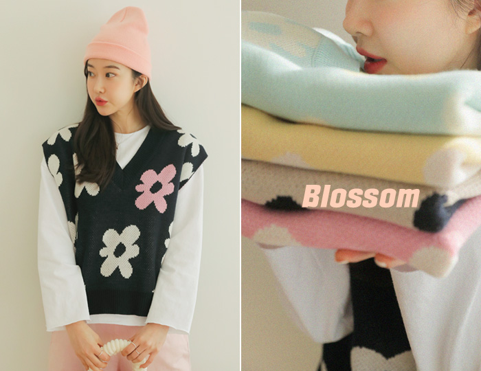 <b>Blossom V-neck Box Knit Vest</b>